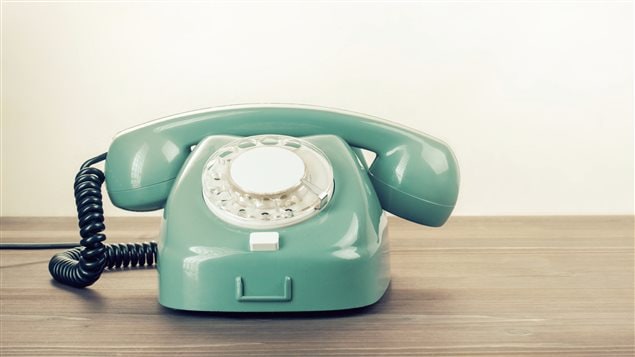 Un téléphone ancien. Un téléphone ancien.