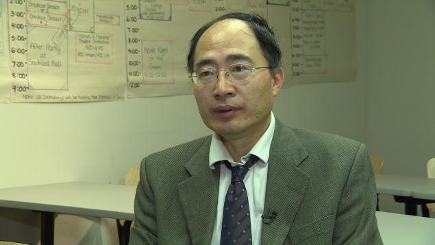 Daniel Huang, chargé de cours à l'Institut Confucius de l'Université de Regina Daniel Huang, chargé de cours à l'Institut Confucius de l'Université de Regina