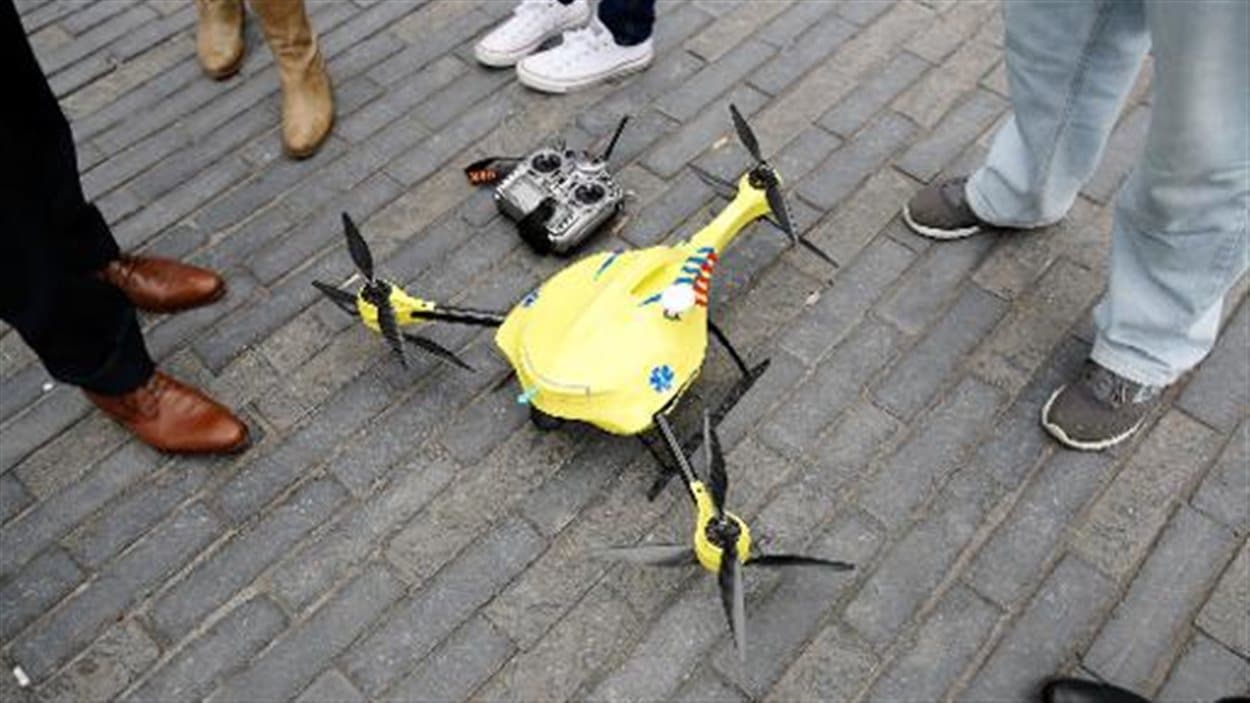 Un drone ambulance Un drone ambulance