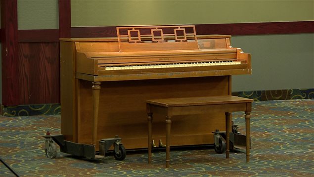 Le piano est utilisé comme déclencheur par l'équipe d'enquêteurs paranormaux. Le piano est utilisé comme déclencheur par l'équipe d'enquêteurs paranormaux.