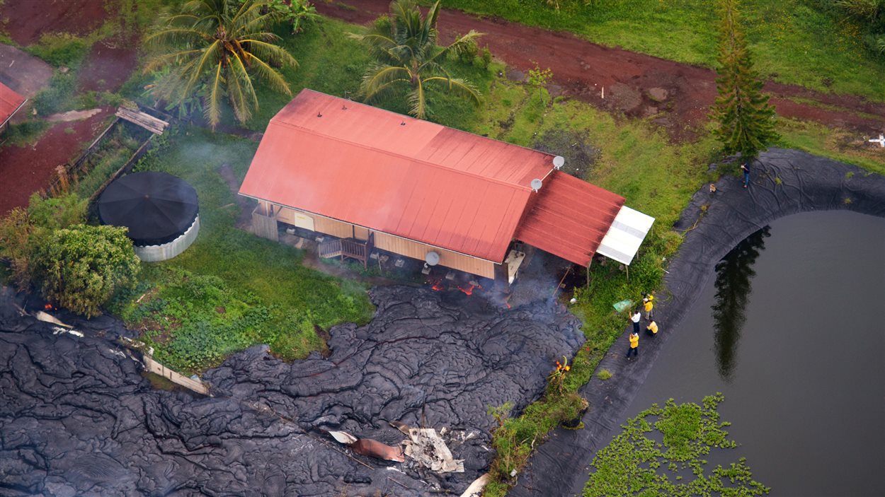 La lave engloutit une première maison à Hawaï ICI.RadioCanada.ca