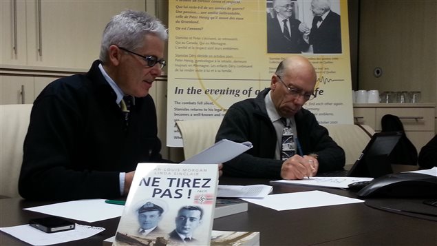 Gaston Déry et André Kirouac, directeur du Musée naval de Québec. Gaston Déry et André Kirouac, directeur du Musée naval de Québec.