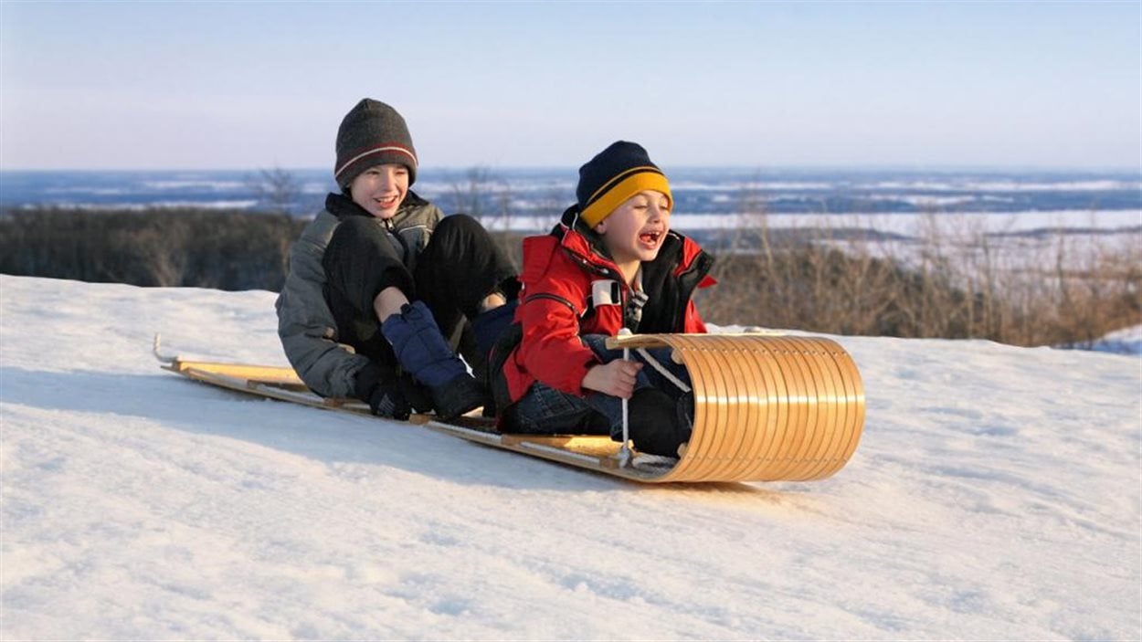 La Ville de Winnipeg n'a pas l'intention d'interdire le toboggan ICI