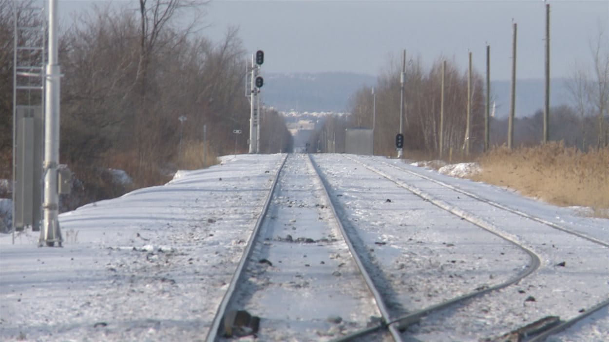 La ville de Mirabel reprend le collier et demande l'aménagement d'une gare de train de banlieue sur son territoire. La ville de Mirabel reprend le collier et demande l'aménagement d'une gare de train de banlieue sur son territoire.