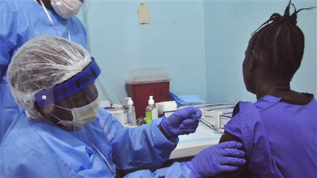 Des vaccins expérimentaux ont aussi été mis à l'essai au Liberia (archives) Des vaccins expérimentaux ont aussi été mis à l'essai au Liberia (archives)