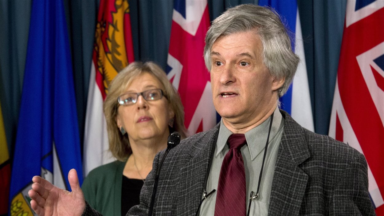La chef du Parti vert du Canada (PVC) Elizabeth May et son adjoint, Daniel Green. La chef du Parti vert du Canada (PVC) Elizabeth May et son adjoint, Daniel Green.