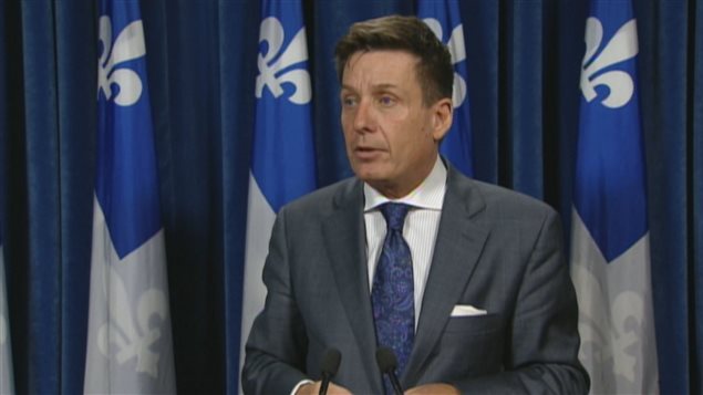 Le ministre des Affaires municipales et l'Occupation du territoire, Pierre Moreau, a rencontré « Touche pas à mes régions! ». Le ministre des Affaires municipales et l'Occupation du territoire, Pierre Moreau, a rencontré « Touche pas à mes régions! ».