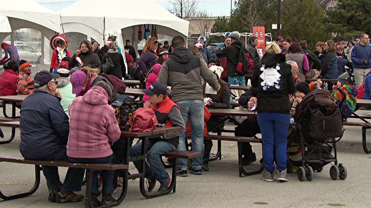 Près de 500 personnes ont été à la marche de sensibilisation de l'autisme, à Gatineau. Près de 500 personnes ont été à la marche de sensibilisation de l'autisme, à Gatineau.