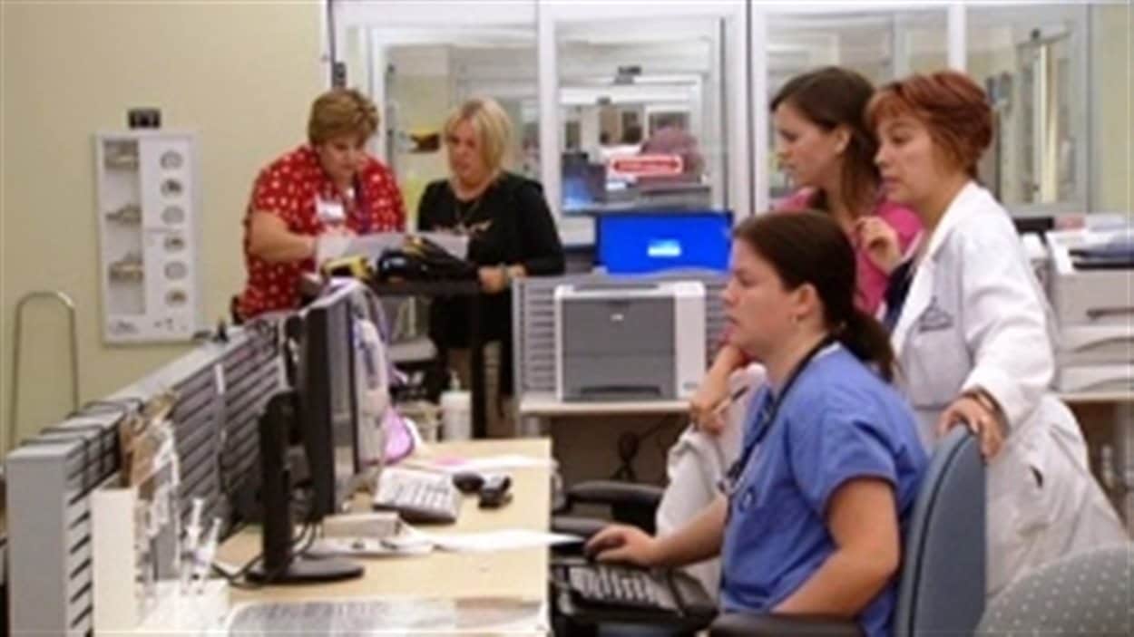 Difficile parfois de distinguer qui est infirmière et qui ne l'est pas dans les hôpitaux Difficile parfois de distinguer qui est infirmière et qui ne l'est pas dans les hôpitaux