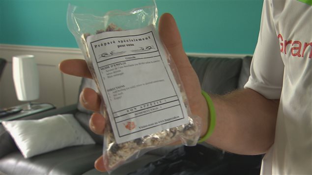 Un sachet de nourriture Un sachet de nourriture