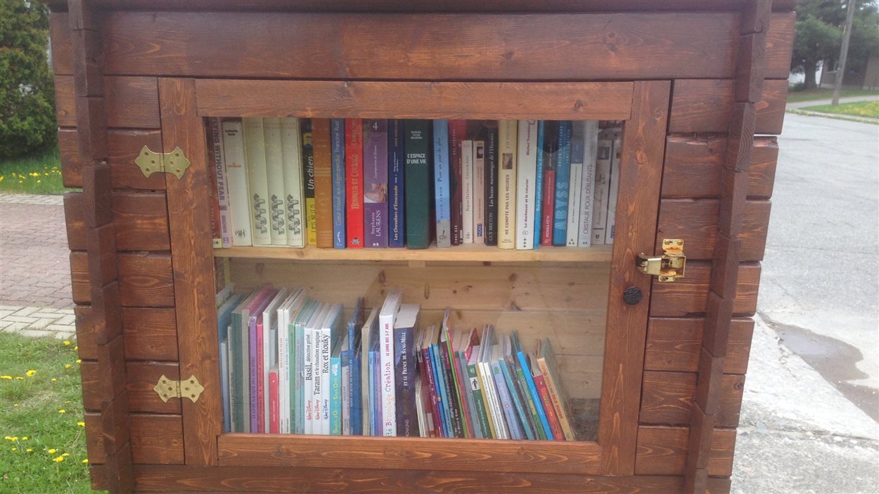 Une des bibliothèques de rue à Val-d'Or Une des bibliothèques de rue à Val-d'Or