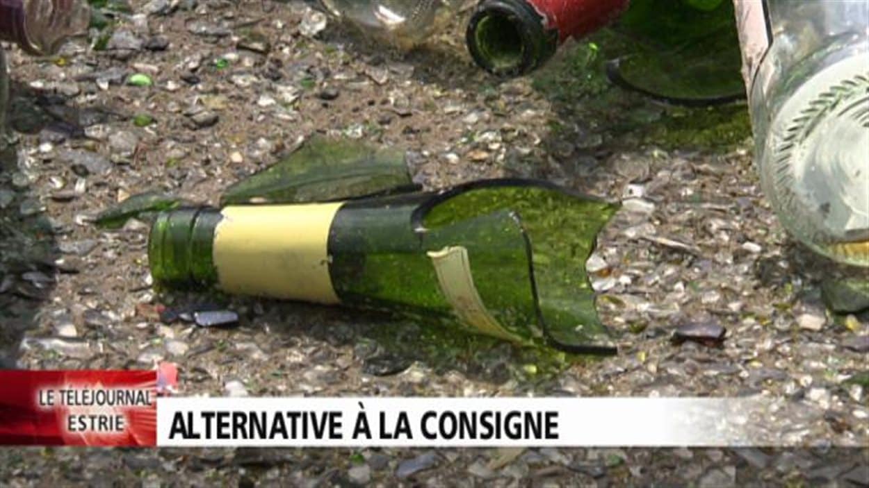 Gaudreau Environnement a une autre solution que la consigne des bouteilles de vin afin de favoriser le recyclage du verre. Gaudreau Environnement a une autre solution que la consigne des bouteilles de vin afin de favoriser le recyclage du verre.