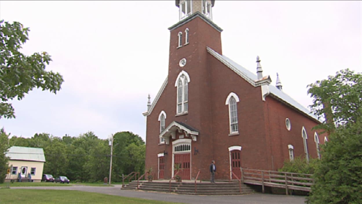 Avenir de l'église de SaintEdmonddeGrantham les citoyens se prononcent ICI.RadioCanada.ca Avenir de l'église de SaintEdmonddeGrantham les citoyens se prononcent ICI.RadioCanada.ca