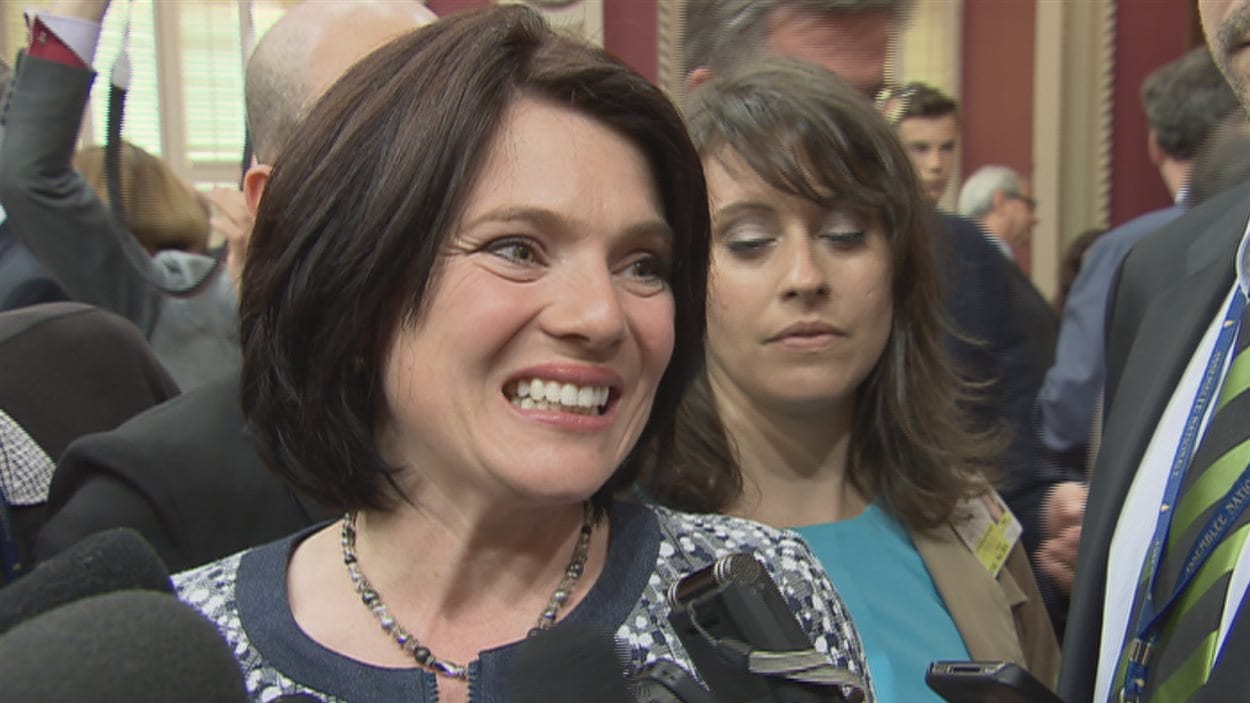 Véronyque Tremblay lors de son assermentation à l'Assemblée nationale. Véronyque Tremblay lors de son assermentation à l'Assemblée nationale.