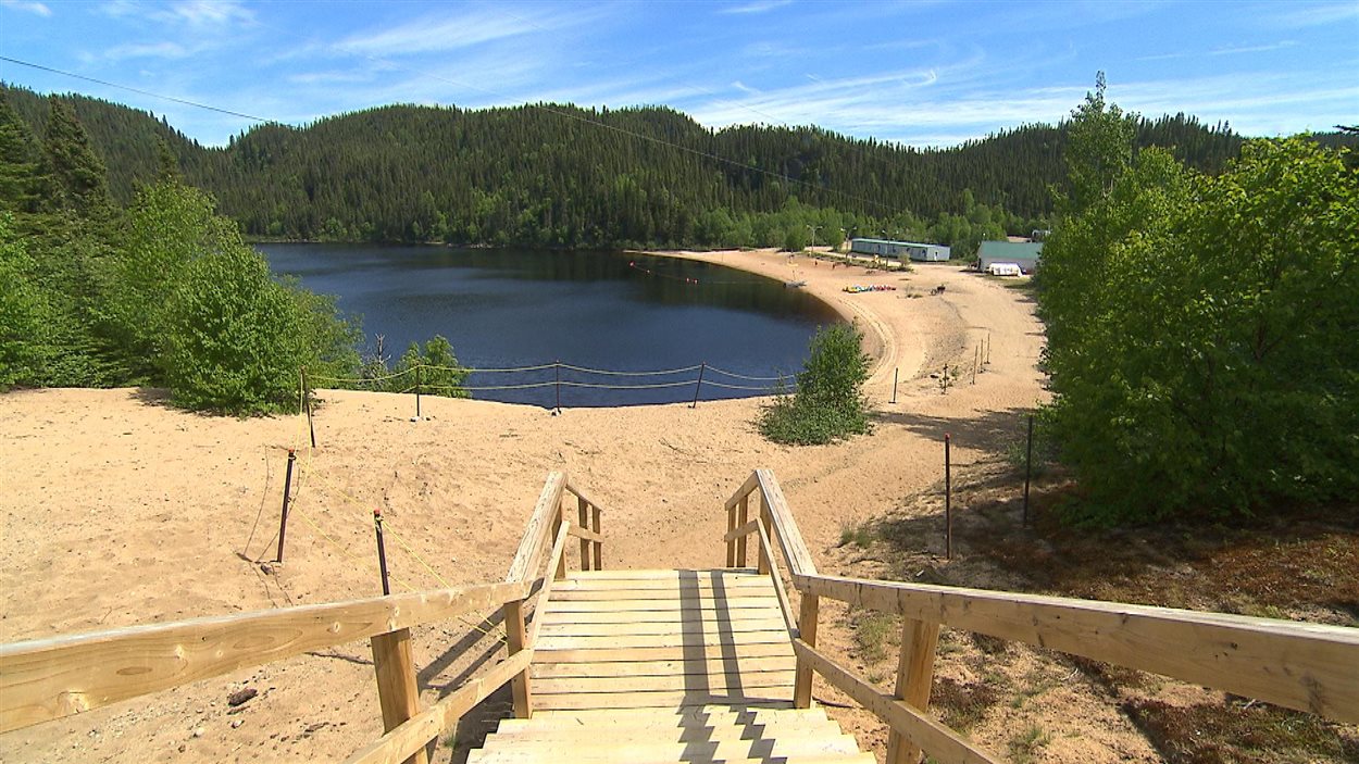 Sept Îles Pas De Carrière De Pierres Pour Dexter Près Du Lac Des