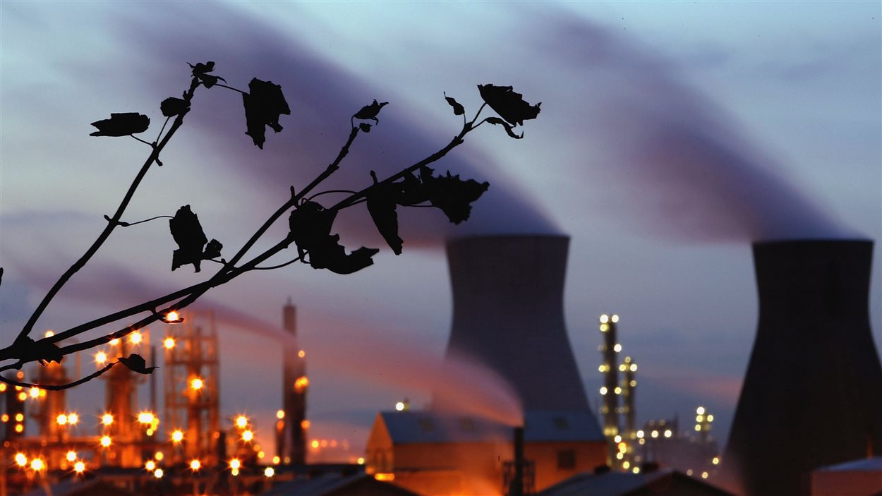 L'émission de particules dans l'atmosphère contribue à l'effet de serre. L'émission de particules dans l'atmosphère contribue à l'effet de serre.
