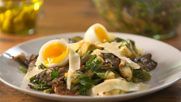 Une salade repas aux oeufs Une salade repas aux oeufs