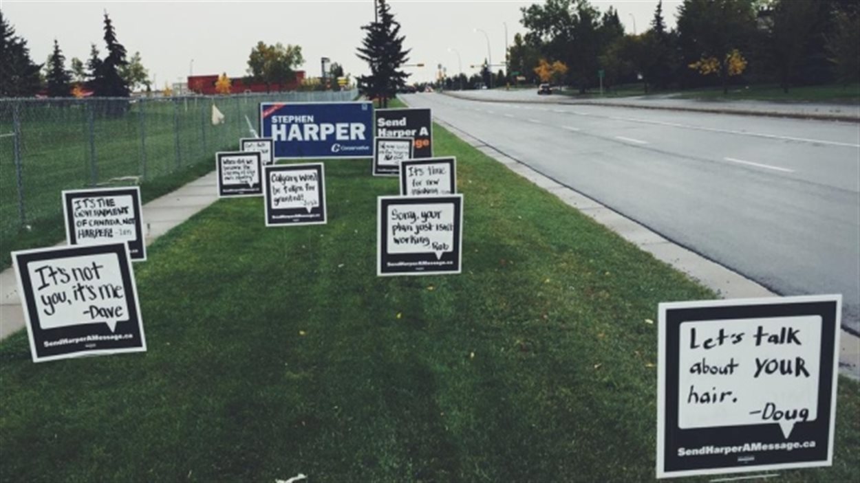 Pour 50 $, il est possible de dire publiquement ses impressions sur Stephen Harper. Pour 50 $, il est possible de dire publiquement ses impressions sur Stephen Harper.