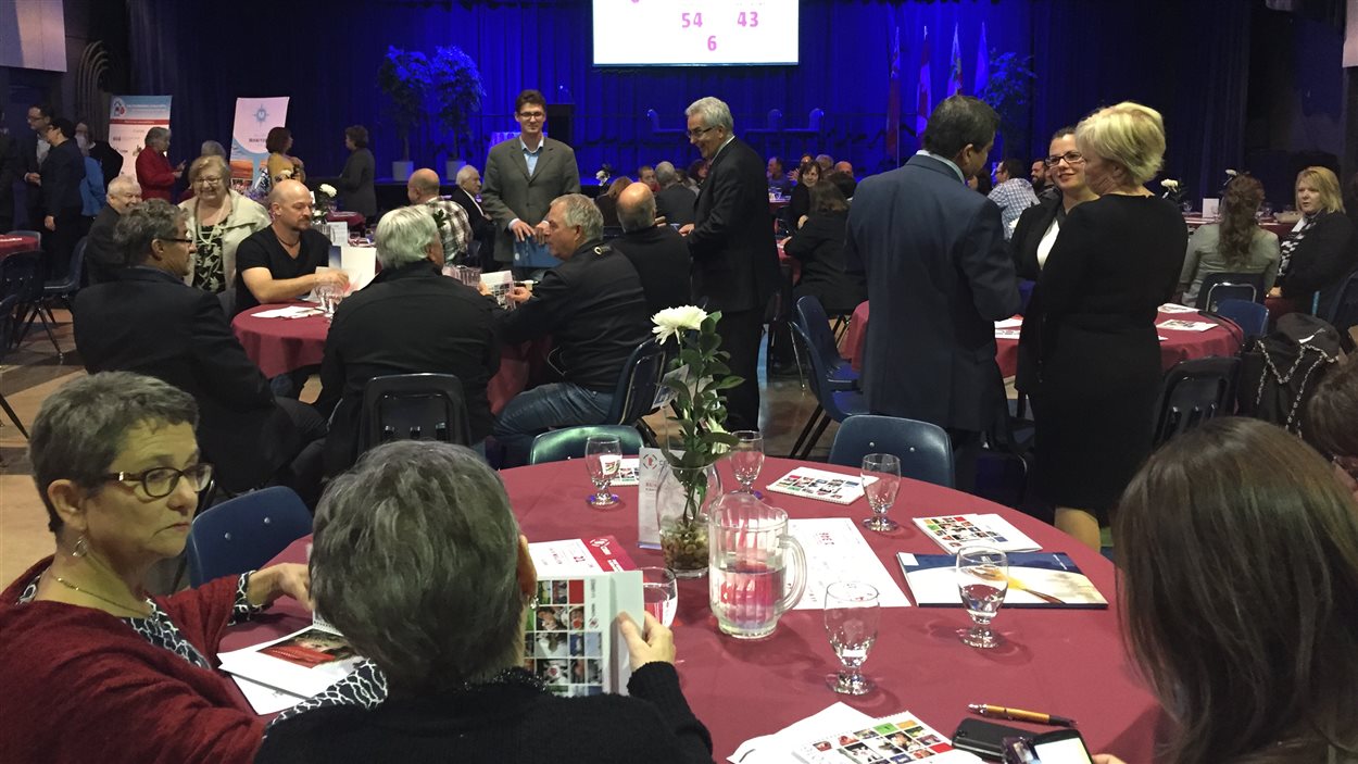 L'Association des municipalités bilingues du Manitoba (AMBM) a souligné 20 ans d'appui aux élus municipaux des communautés francophones lors de son assemblée générale annuelle. L'Association des municipalités bilingues du Manitoba (AMBM) a souligné 20 ans d'appui aux élus municipaux des communautés francophones lors de son assemblée générale annuelle.