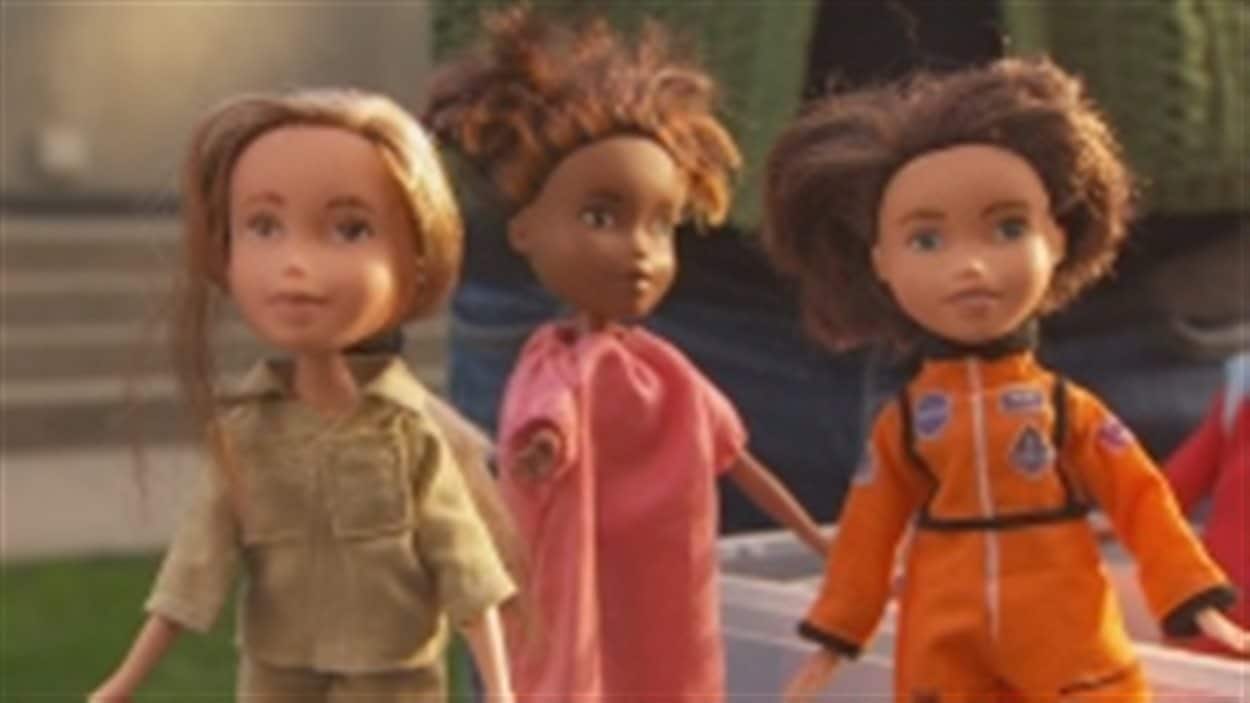 Des poupées Bratz transformées en Jane Goodall, Roberta Bondar ou encore en Waris Dirie, une militante somalienne Des poupées Bratz transformées en Jane Goodall, Roberta Bondar ou encore en Waris Dirie, une militante somalienne