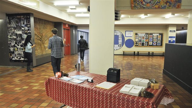 L'école Jeanne-Mance pourra rouvrir sa bibliothèque avec l'appui de l'église du Plateau. L'école Jeanne-Mance pourra rouvrir sa bibliothèque avec l'appui de l'église du Plateau.
