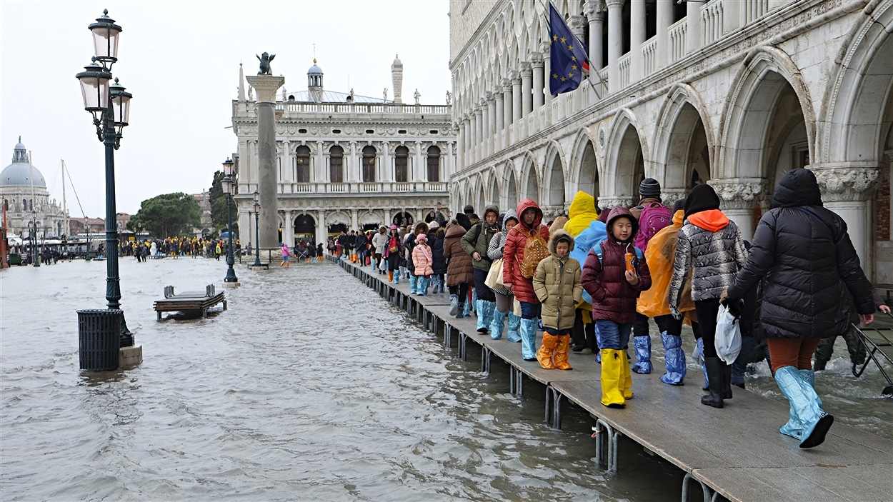 Innondations dans les rues de Venise, en Italie. Innondations dans les rues de Venise, en Italie.