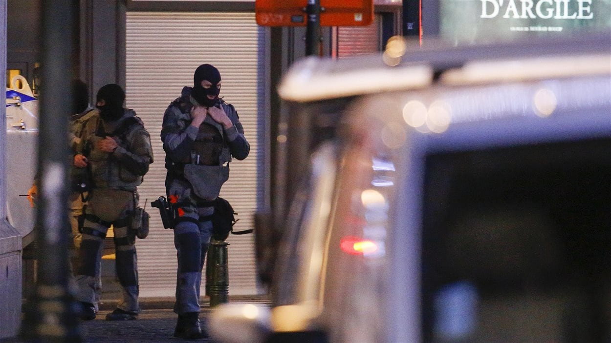 Des forces spéciales de la police belge ont participé aux opérations de dimanche soir, à Bruxelles. Des forces spéciales de la police belge ont participé aux opérations de dimanche soir, à Bruxelles.