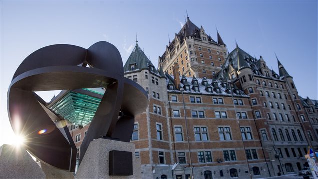Monument soulignant l'inscription de Québec au Patrimoine mondial de l'UNESCO. Monument soulignant l'inscription de Québec au Patrimoine mondial de l'UNESCO.