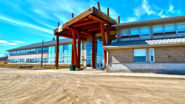 L'école secondaire Eshkiniigajig est située sur l'île Manitoulin. L'école secondaire Eshkiniigajig est située sur l'île Manitoulin.