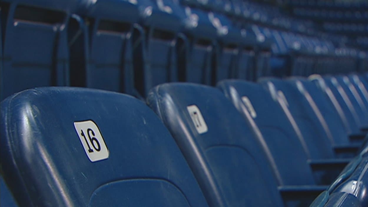 Rimouski lorgnait les sièges du Colisée de Québec qui sera démoli. Rimouski lorgnait les sièges du Colisée de Québec qui sera démoli.