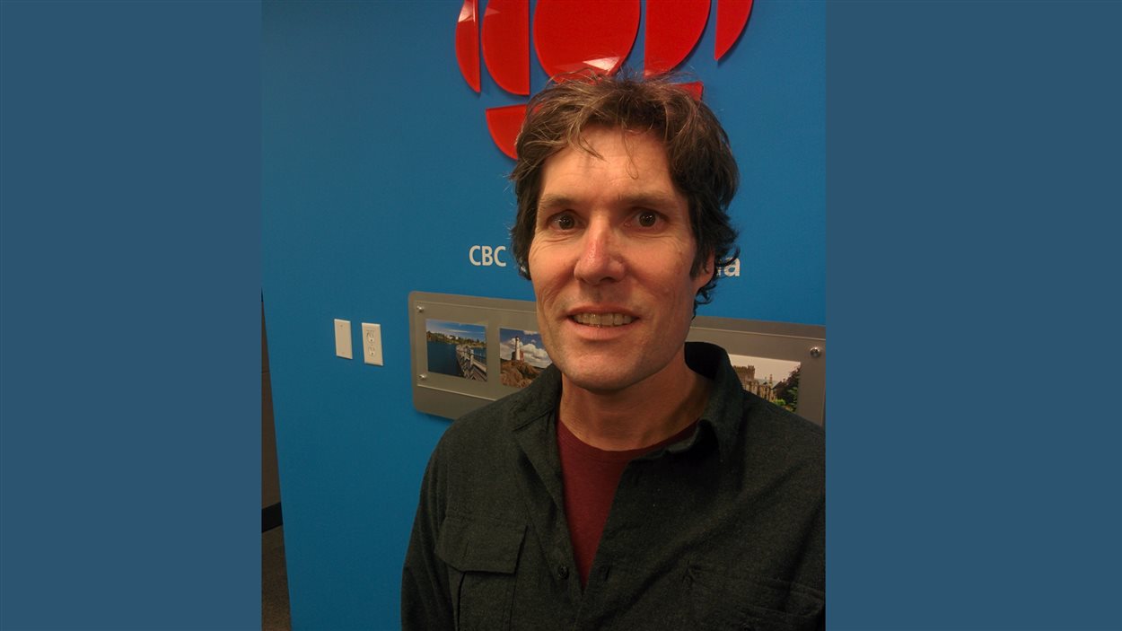 Bruce Wallace porte-parole du projet de centre d'injection supervisée de Yes2SCS à Victoria. Bruce Wallace porte-parole du projet de centre d'injection supervisée de Yes2SCS à Victoria.