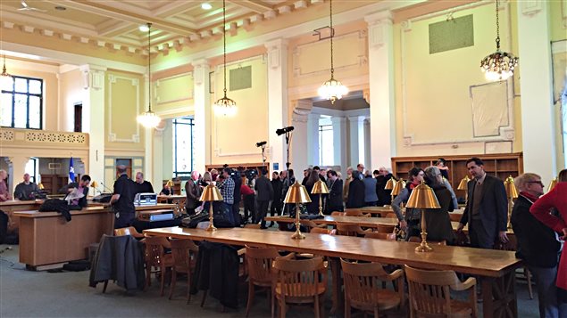 Le ministère de la Culture et la Ville de Montréal vont transformer, d'ici 2017, la bibliothèque Saint-Sulpice en un nouveau centre techno pour les adolescents. Le ministère de la Culture et la Ville de Montréal vont transformer, d'ici 2017, la bibliothèque Saint-Sulpice en un nouveau centre techno pour les adolescents.