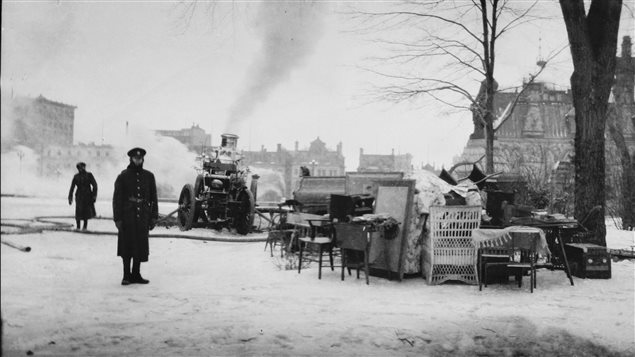 L'incendie au parlement en 1916 L'incendie au parlement en 1916