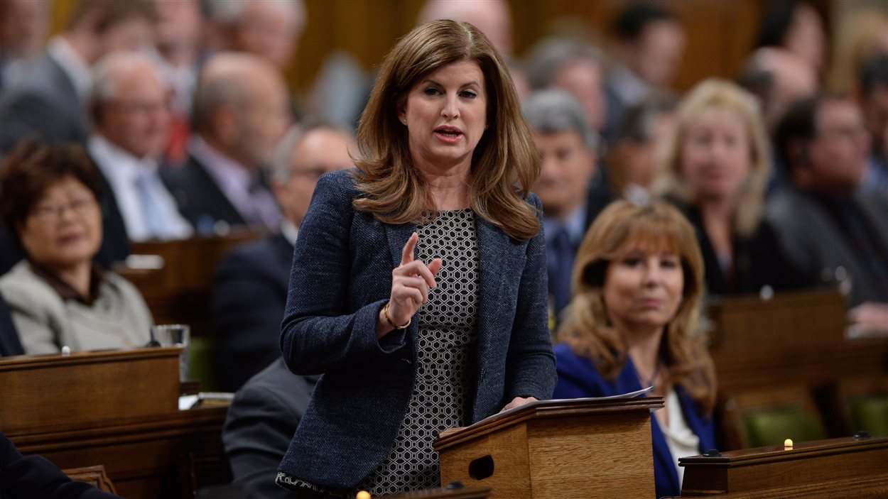 La chef intérimaire du Parti conservateur, Rona Ambrose, à la Chambre des communes La chef intérimaire du Parti conservateur, Rona Ambrose, à la Chambre des communes