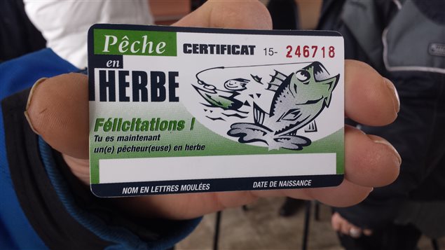 Certificat de « pêche en herbe » reçu à l'issue de l'activité d'initiation à la pêche blanche Certificat de « pêche en herbe » reçu à l'issue de l'activité d'initiation à la pêche blanche