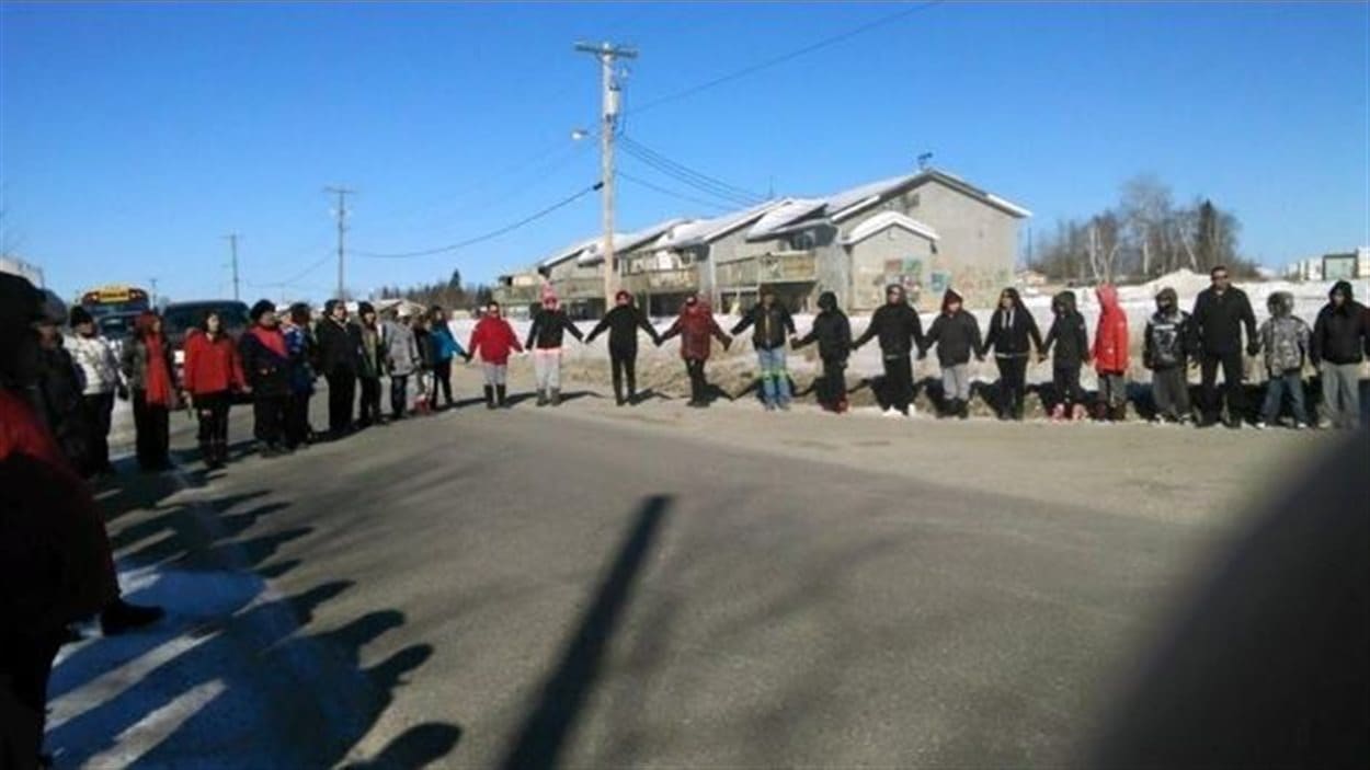 Une marche pour la prévention du suicide a été organisée. Une marche pour la prévention du suicide a été organisée.