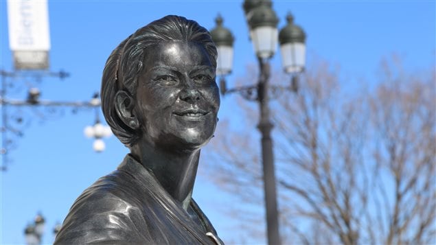 Le Monument en hommage aux femmes en politique (Claire Kirkland-Casgrain) à Québec Le Monument en hommage aux femmes en politique (Claire Kirkland-Casgrain) à Québec