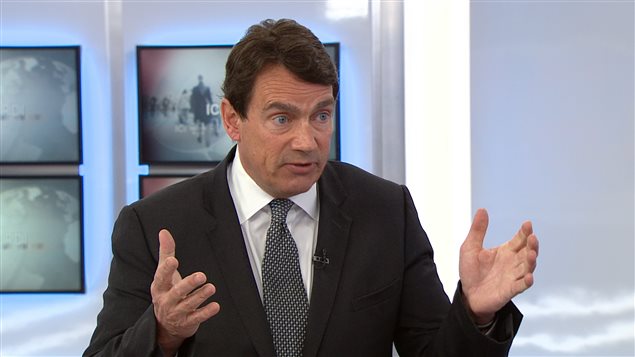 Le chef du PQ, Pierre Karl Péladeau, déplore le message lancé par le gouvernement Couillard qui soutenait, lors de la vente de Rona, que c'était une bonne nouvelle pour le Québec. Le chef du PQ, Pierre Karl Péladeau, déplore le message lancé par le gouvernement Couillard qui soutenait, lors de la vente de Rona, que c'était une bonne nouvelle pour le Québec.