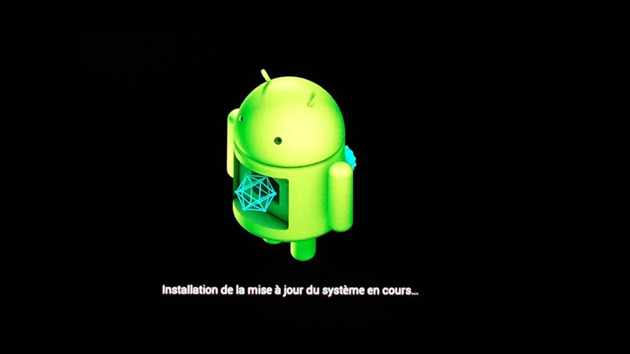 Le logo Android pendant la mise à jour du système d'exploitation. Le logo Android pendant la mise à jour du système d'exploitation.