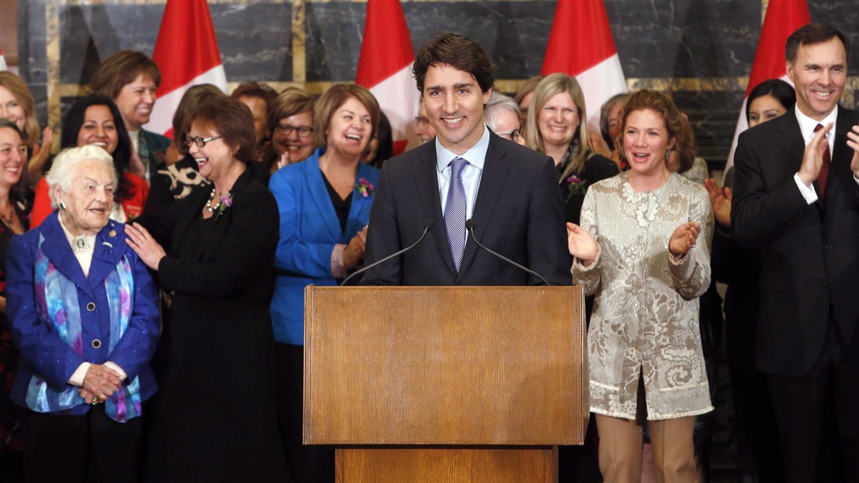Justin Trudeau célèbre la Journée internationale de la femme en 2016. Justin Trudeau célèbre la Journée internationale de la femme en 2016.