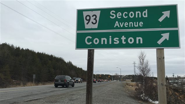 La Second Avenue dans le secteur de Coniston, dans la ville du Grand Sudbury. La Second Avenue dans le secteur de Coniston, dans la ville du Grand Sudbury.