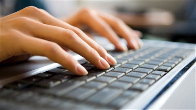 Un clavier d'ordinateur Un clavier d'ordinateur