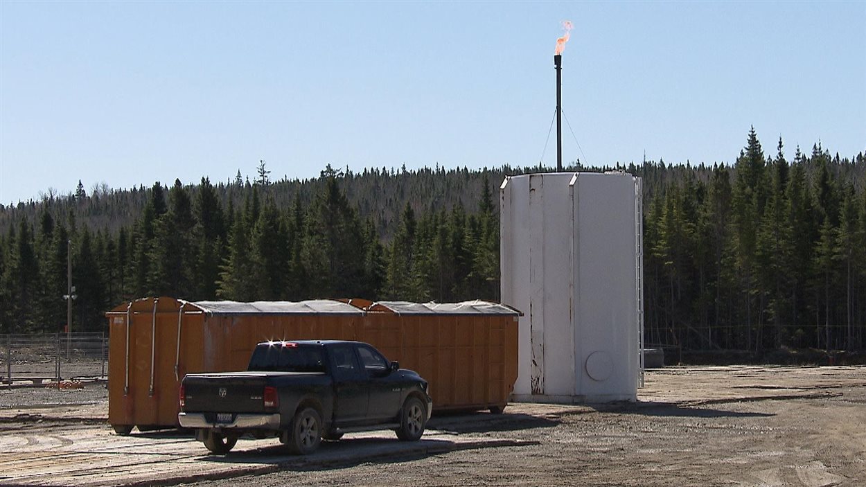 Le puits de Pétrolia à Gaspé, Haldimand no4 Le puits de Pétrolia à Gaspé, Haldimand no4