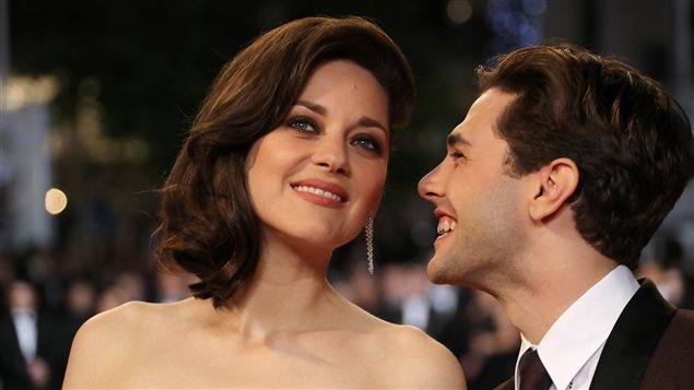 Marion Cotillard et Xavier Dolan sur le tapis du Festival de Cannes Marion Cotillard et Xavier Dolan sur le tapis du Festival de Cannes