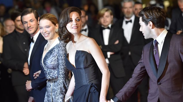 Gaspard Ulliel, Léa Seydoux, Marion Cotillard et Xavier Dolan sur le tapis rouge à Cannes Gaspard Ulliel, Léa Seydoux, Marion Cotillard et Xavier Dolan sur le tapis rouge à Cannes