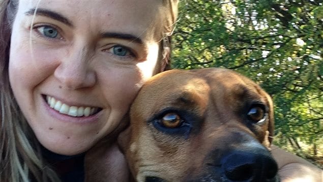 Marie-Claire fait du bénévolat à la Société pour la prévention de la cruauté envers les animaux (SPCA). Marie-Claire fait du bénévolat à la Société pour la prévention de la cruauté envers les animaux (SPCA).