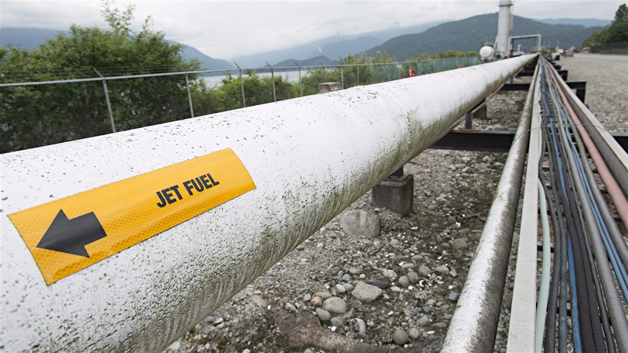 L'oléoduc Énergie Est doit permettre de transporter 1,1 million de barils de pétrole par jour. L'oléoduc Énergie Est doit permettre de transporter 1,1 million de barils de pétrole par jour.