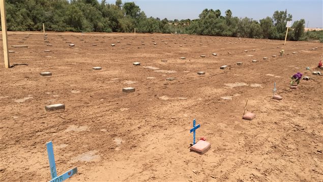 Un cimetière pour les personnes mortes en tentant d'entrer illégalement aux États-Unis. Un cimetière pour les personnes mortes en tentant d'entrer illégalement aux États-Unis.