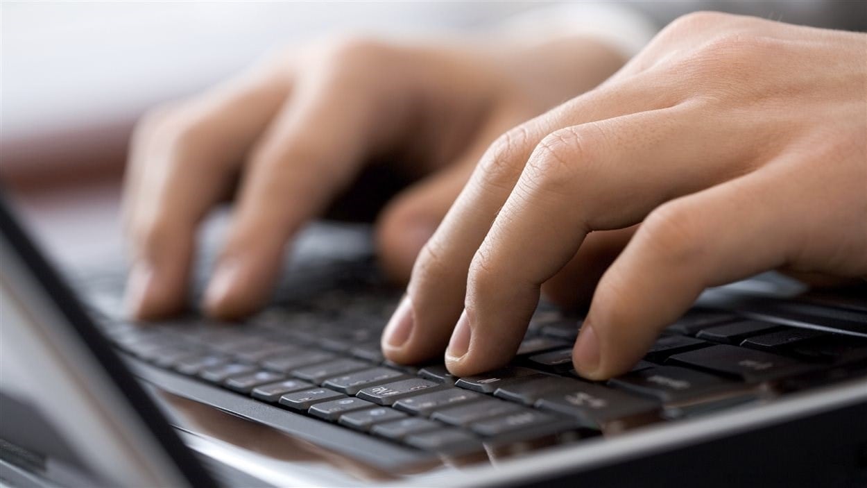 L'outil de traduction automatique est disponible depuis quelques semaines. L'outil de traduction automatique est disponible depuis quelques semaines.