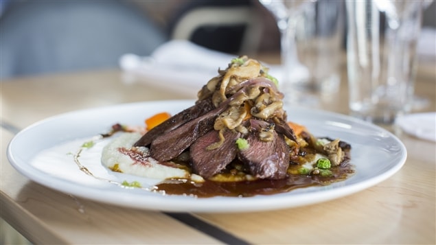 Magret de canard, ragoût de gnocchis aux champignons
Magret de canard, ragoût de gnocchis aux champignons